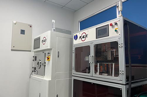 成人免费看片體實驗室